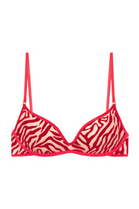 Packshot of red push-up bra - monocup and contrast effect